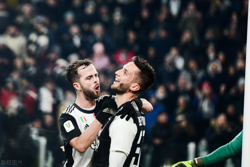 世联赛中国女排VS美国首发：队长龚翔宇领衔 自由人倪非凡主打