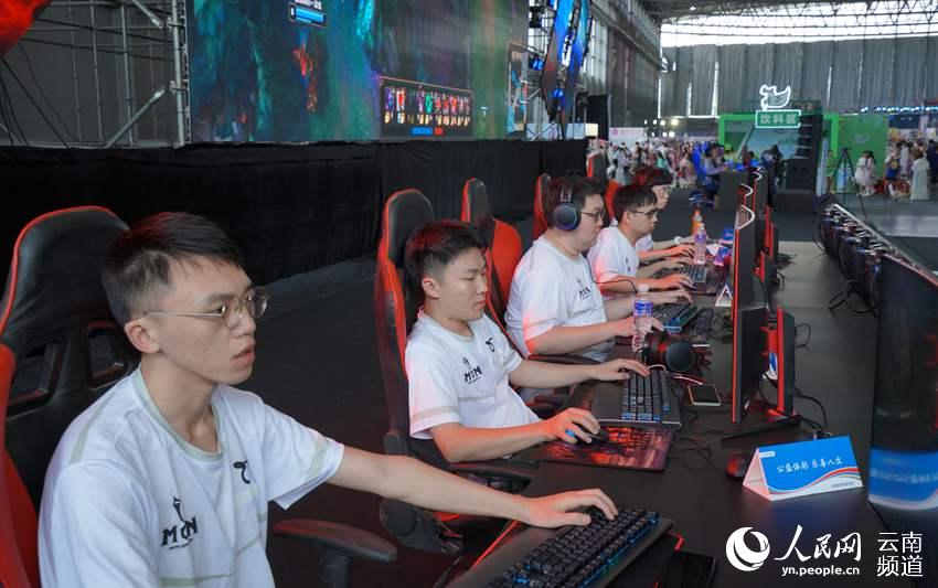 与被犯规 与被犯规